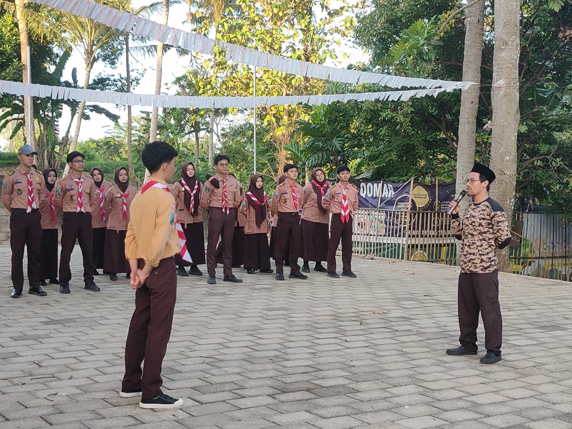 Ekskul Pramuka Gugus Depan SMP Islam Al-Qomar